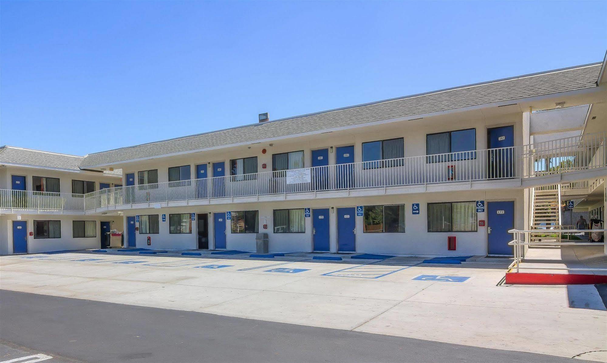 לוס אנג'לס Vagabond Inn Sylmar מראה חיצוני תמונה