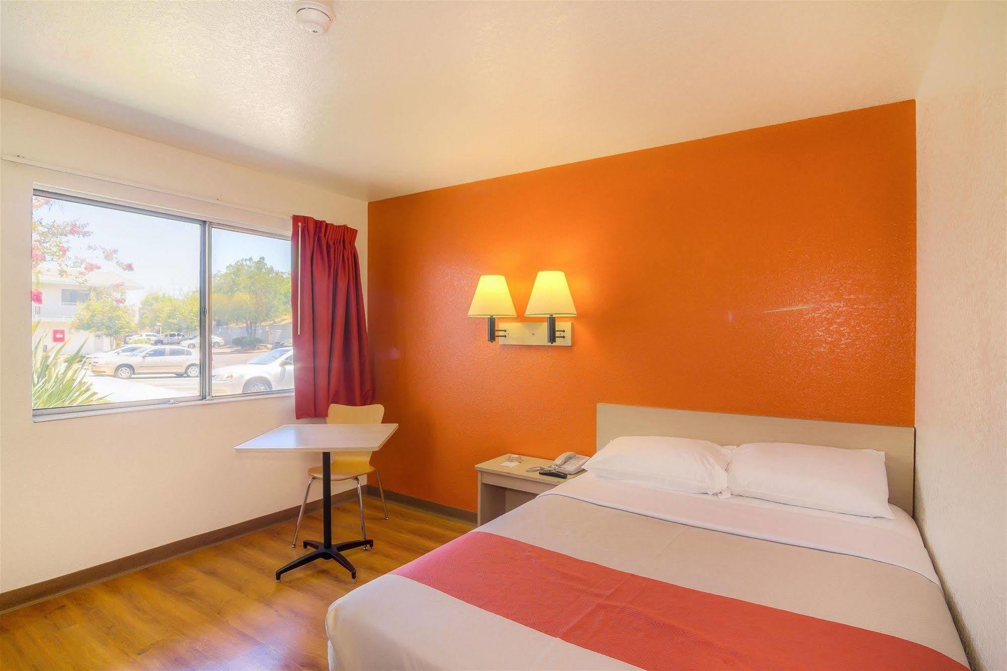 לוס אנג'לס Vagabond Inn Sylmar מראה חיצוני תמונה